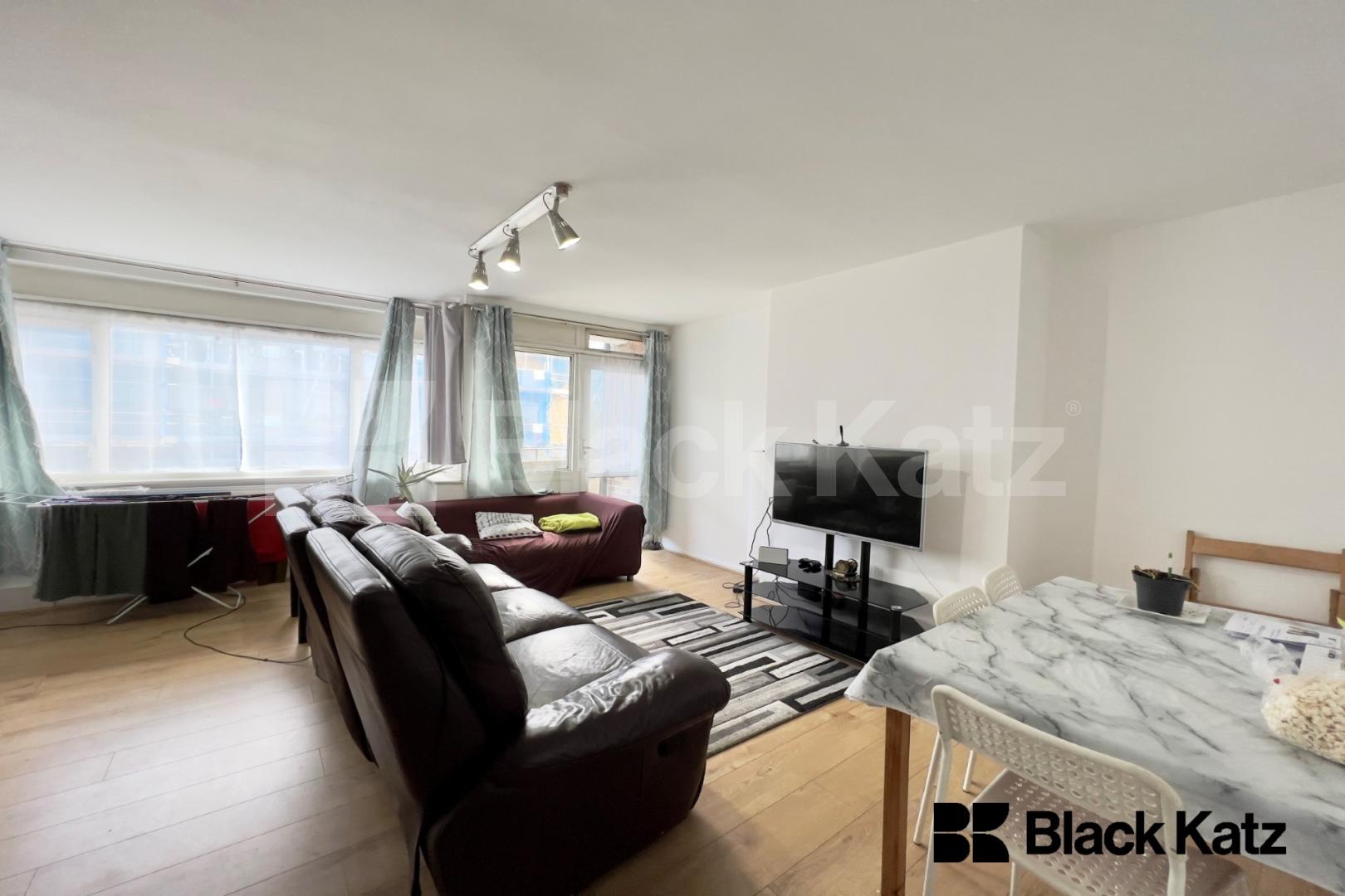 Generous duplex apartment with balcony  Coopers Road, Bermondsey